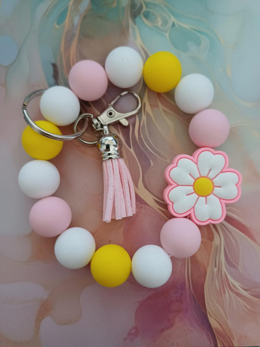 🌸✨ Blossom Glow – White Flower Charm Bracelet ✨🌸